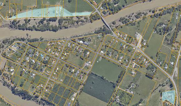 Aerial view of a town

Description automatically generated